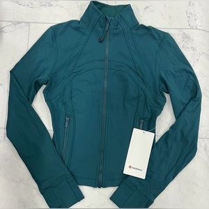 lululemon athletica Define Cropped Jacket
Nulu color:storm teal size 4 workout